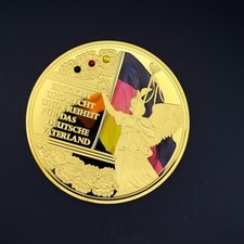 2 Medaillen "Einigkeit und Recht und Freiheit" Bimetall goldcolor