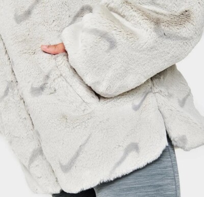 Nike Sportswear Plush Women's Printed Faux Fur Jacket Coat