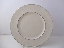 LENOX LINEN ROSE ACCENT LUNCHEON PLATE 9 3/8" (Spot of trim wear)  0701B