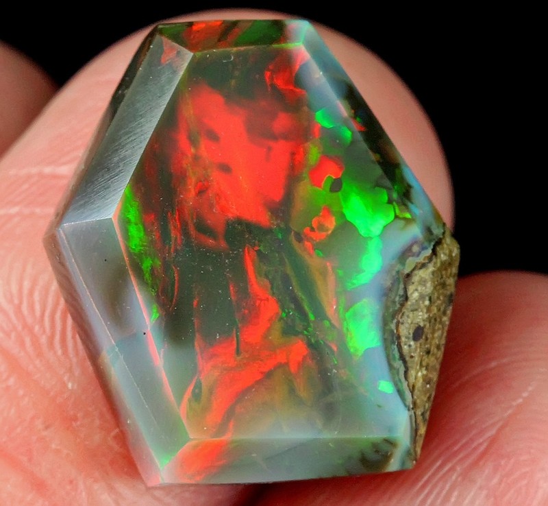 7.6Ct African Black Opal Play Of Color Facet Cut QSH1019