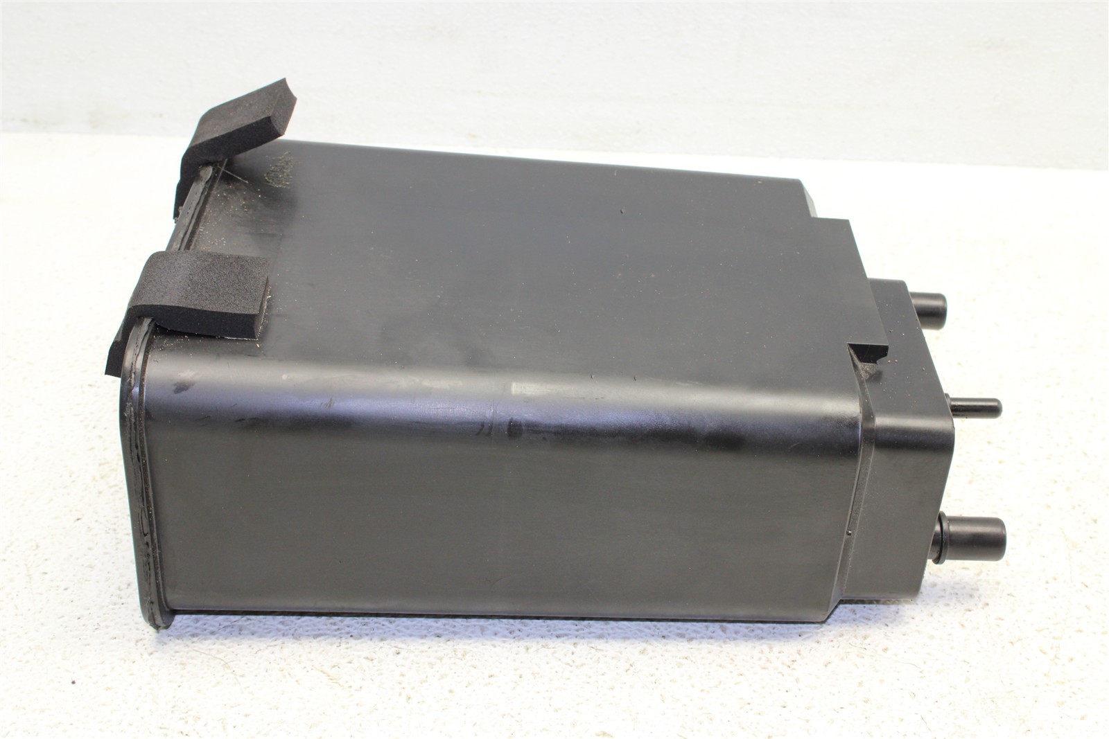 2013 Maserati GranTurismo Fuel Vapor Evap Charcoal Canister 220074 08-13