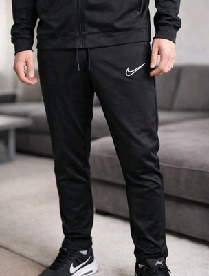 Nike Jogginghose track pants schwarz 90s retro Style Sreetwear Sport Training S