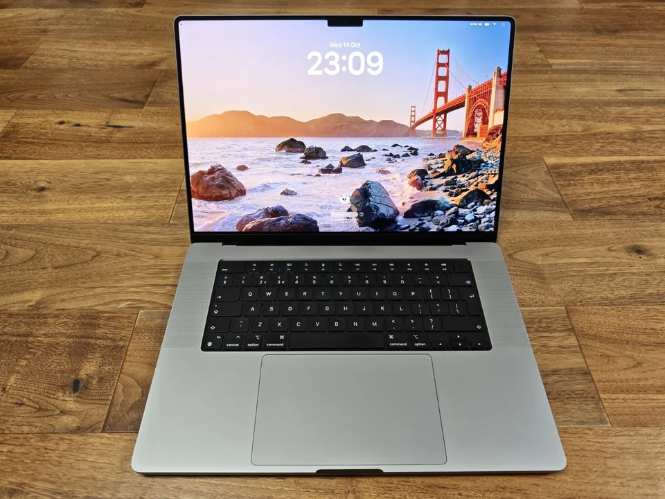 Apple MacBook Pro 16" M1 Pro · 16GB · 1TB, photo 1 of 5