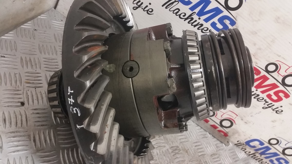 Ford 5000 Rear Bevel Gear (37:6) 81824192 and Differential 