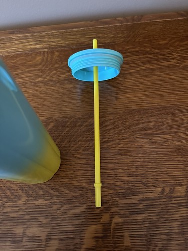 Starbucks Summer 2021 Stainless Steel Ombre Yellow Teal 24oz Tumbler mit Strohhalm - Bild 6 von 6