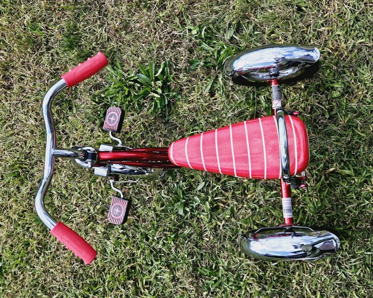Schwinn Deluxe Lil Sting Ray Tricycle Toddler/Kids-Ages 2-4