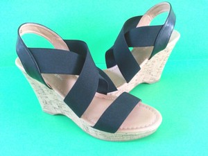 cl laundry sandals