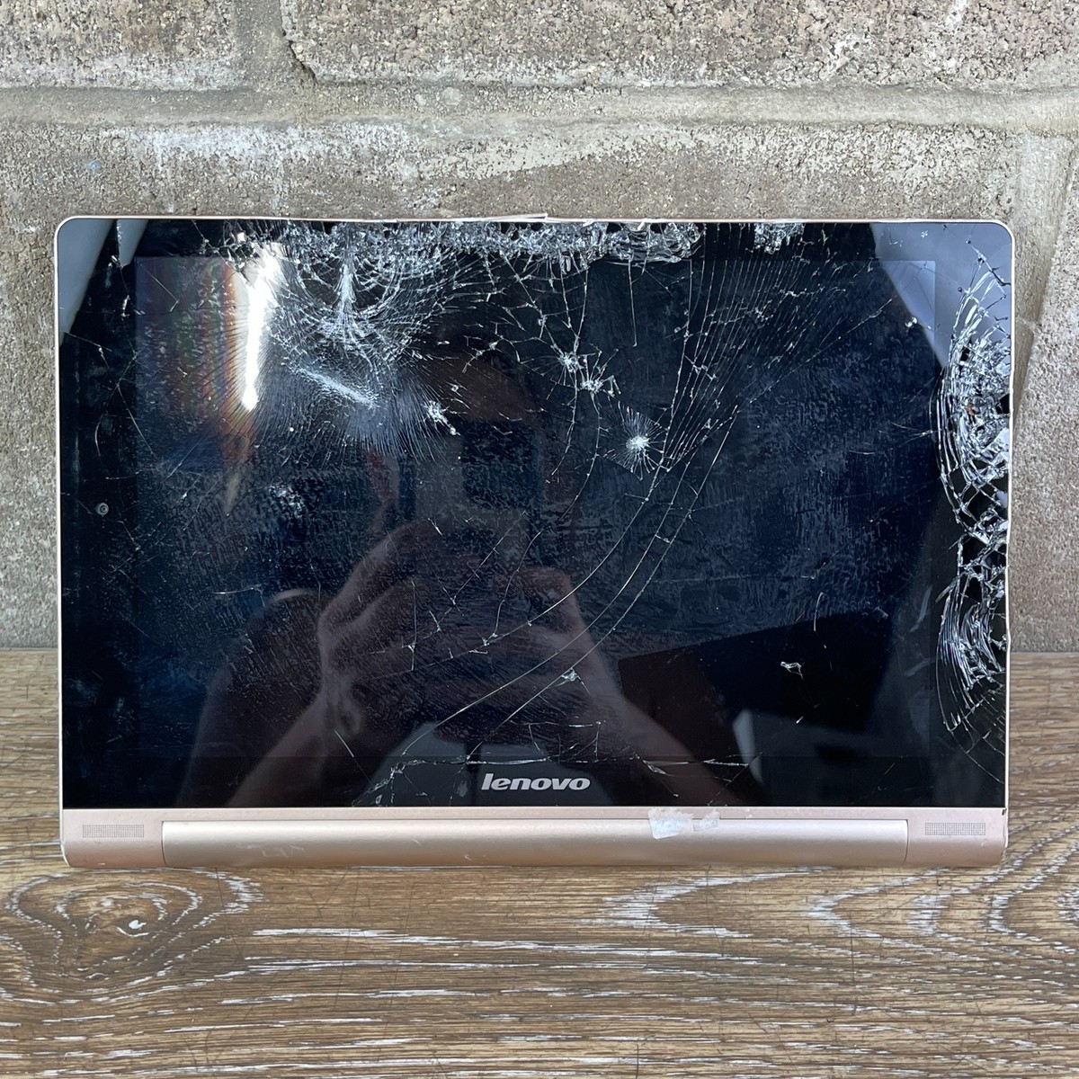 Lenovo Yoga Tablet 2 (8) Gold Handheld Digital Touch Screen Tablet