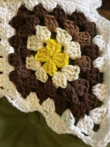 Granny Square afghanischer Vintage 43”x43” entzückender Überwurf im Gänseblümchen-Look - Bild 2 von 3