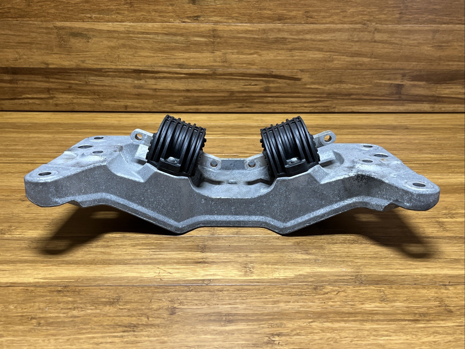 2017-2023 Rolls Royce Dawn RR6 Transmission Crossmember Support Bracket OEM PH