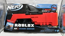 Nerf Roblox MM2: Shark Seeker Dart Blaster Shark-Fin Priming 3 Mega Darts