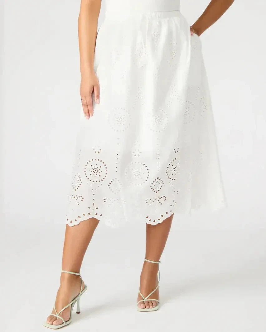 Steve Madden Anaisa Eyelet Midi Skirt White Scallop Hem Cotton Size Large NWT
Opens in a new window