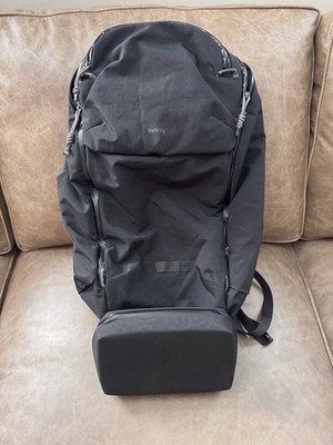 Bellroy Venture Ready 26l backpack w/Carryology Tech Kit EXCELLENT condition!