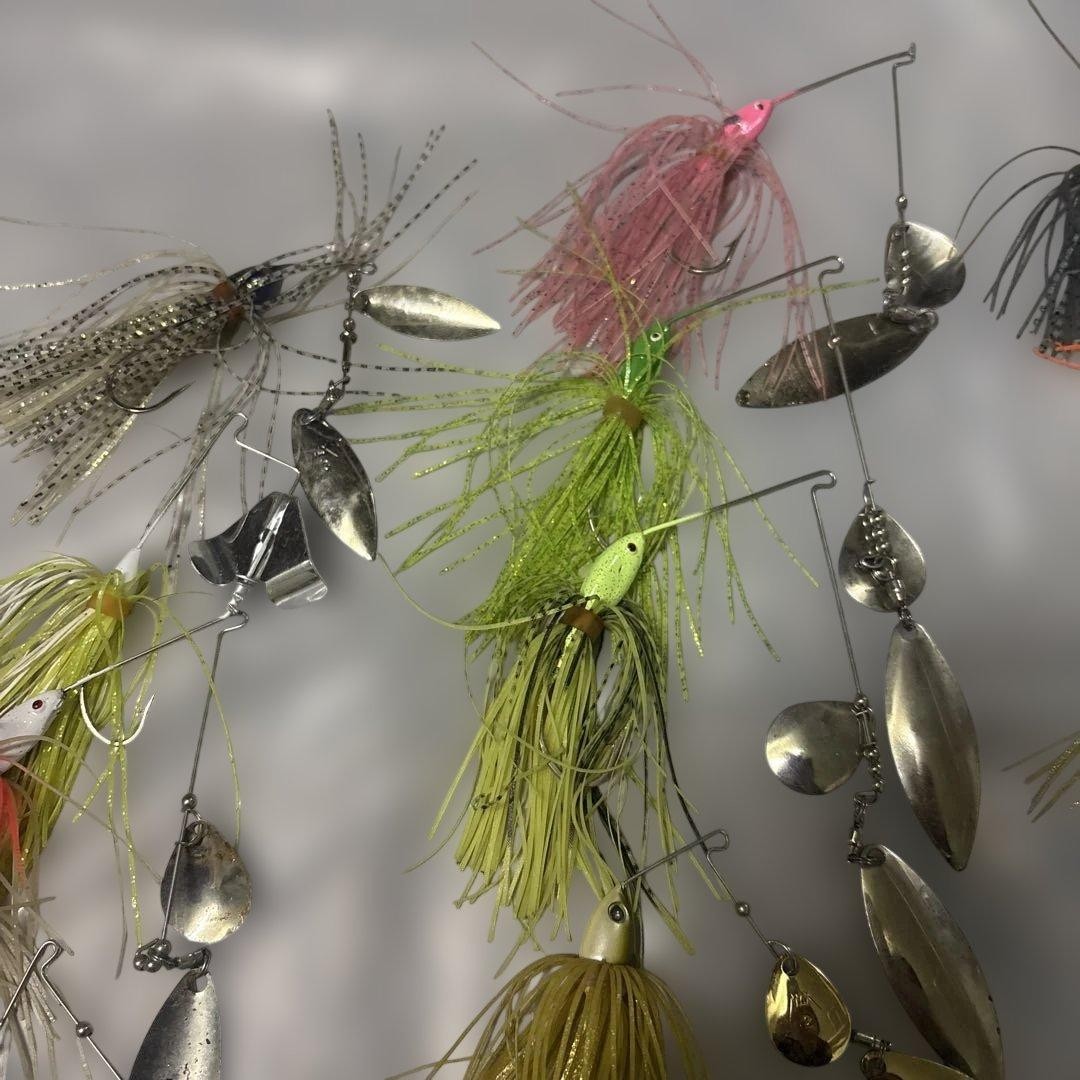 D-Zone Spinnerbait Set 20pcs Fishing Lure Case, Used, Multiple Colors - Image 4