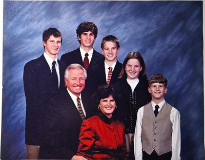 Vintage Modern Era Found Posed Color 8x10 Photo Family Olan Mills 2001