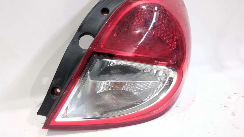 8200886946 PILOTO TRASERO DERECHO / 189498 PARA RENAULT CLIO III BR0/1, CR0/1 - Immagine 2 di 4