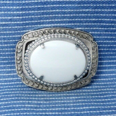 Classic Western Cowboy Dress Belt Buckle Hat White Mount Vintage 80s     .BMW693