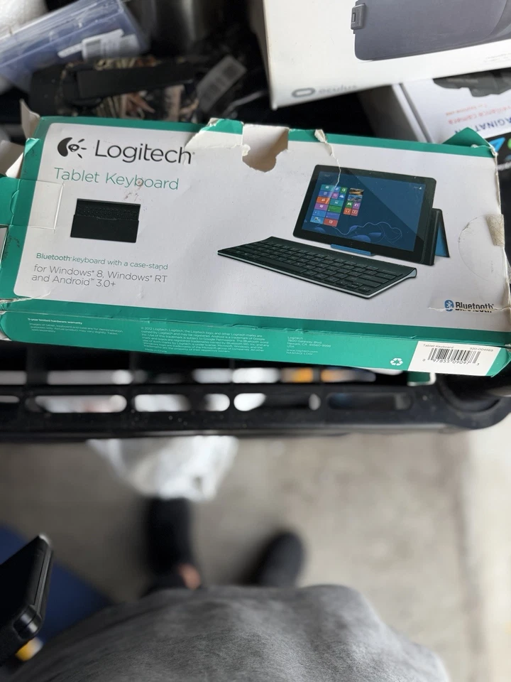 Logitech Tablet Bluetooth Keyboard for Windows 8 / Android 3.0+ with Case - Image 2 of 4