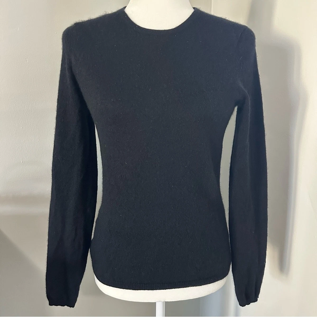Pull Bloomingdale’s Sutton Studio En Laine Mérinos 100% - Taille L, Col V - Occasion Très Bon état