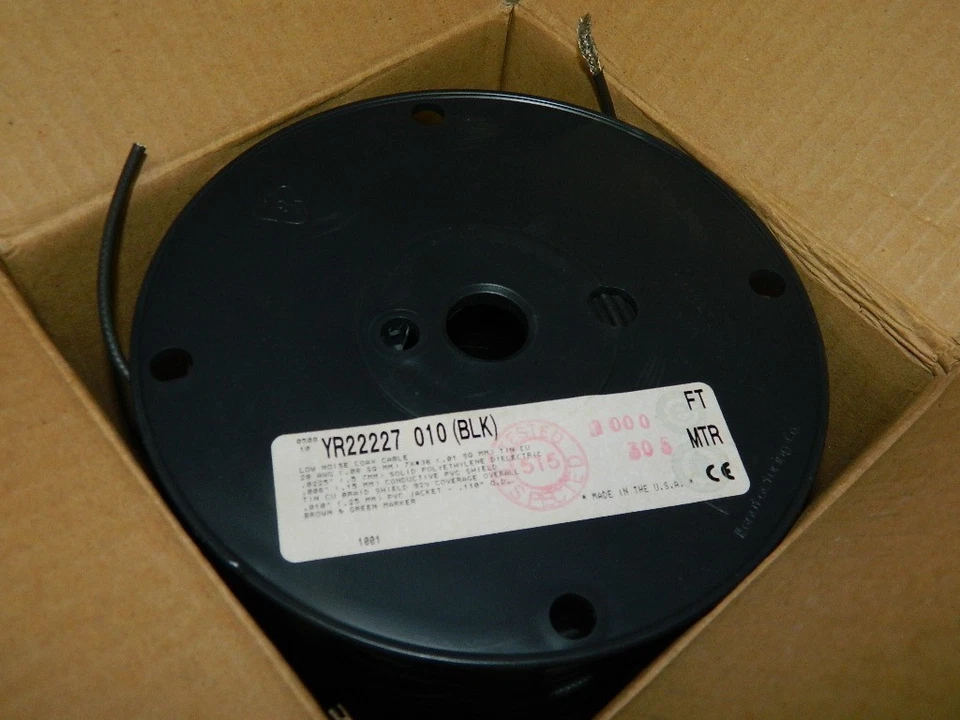 Carrete de alambre Belden 1000 pies cable coaxial de bajo ruido 28 AWG .0225 YR22227 negro SKU70 Foto 3 de 4
