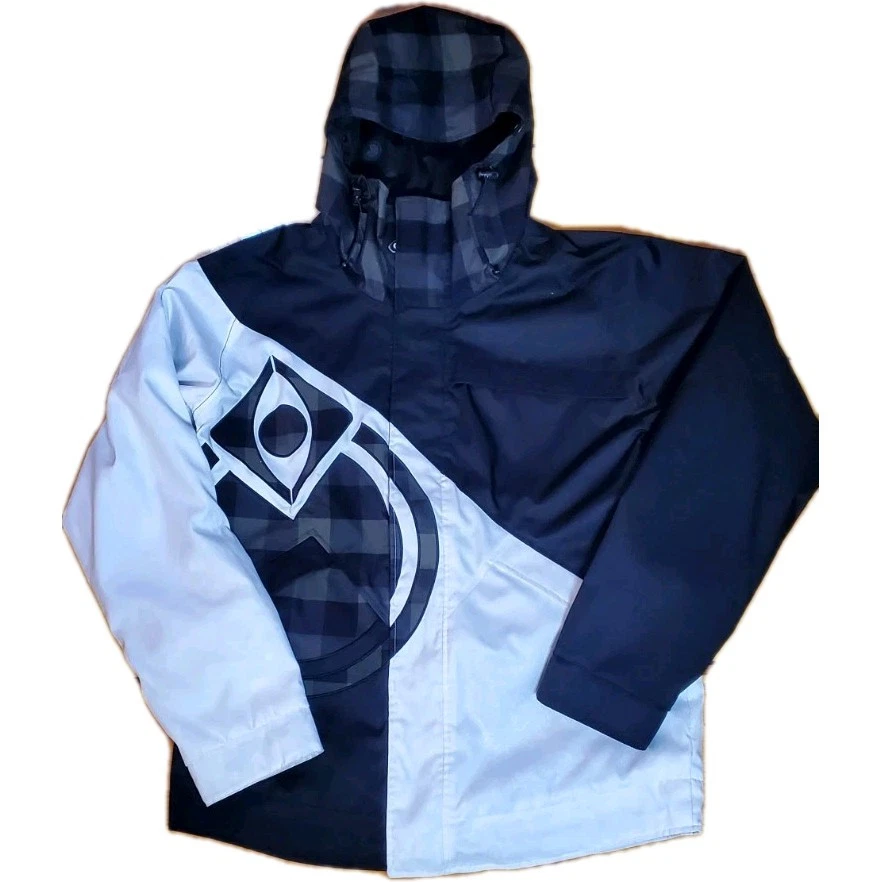 nomis snow boarding whit jacket