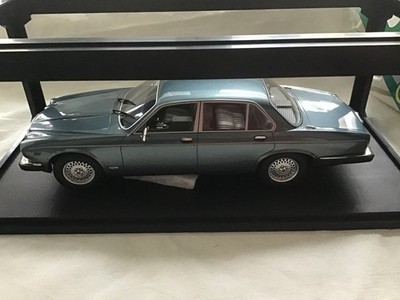 CULT MODELS  1/18 Scale (CML031-3) JAGUAR XJ12 SOVERIEGN S3 SAND METALLIC 1986