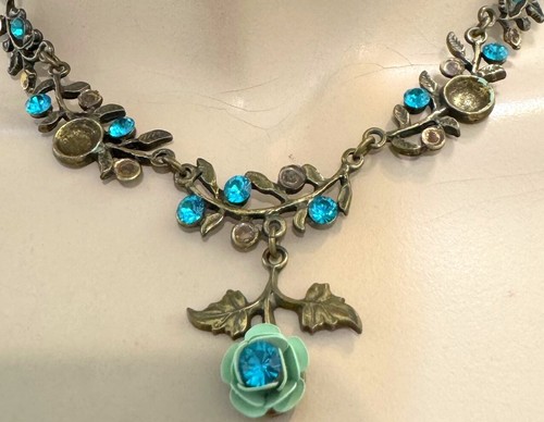Collar de piedra Swarovski azul, hecho a mano en EE. UU. - Imagen 5 de 5