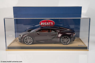 MR Collection - 1:18 Bugatti Chiron Sky View Red Carbon / Black
