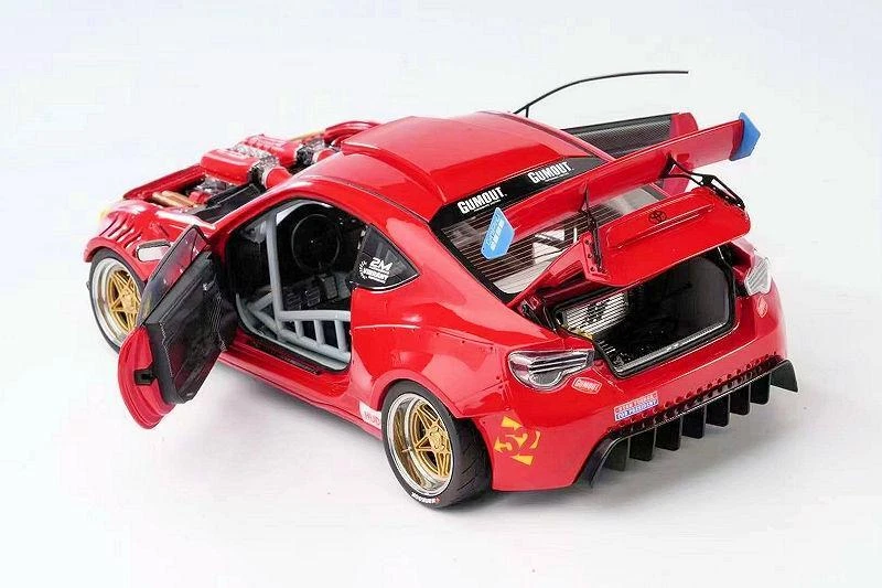 DCM 1/18 TOYOTA GT4586 717212