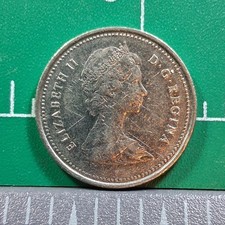 1981 Canada Elizabeth II / Caribou 25 Cents Currency Coin