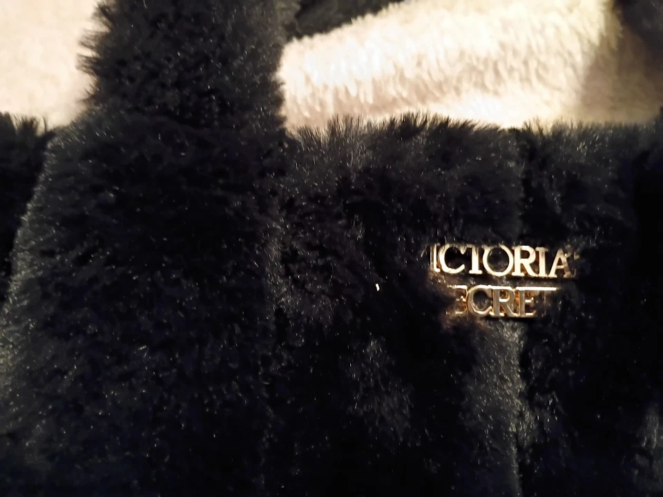 Bolso de mano negro de piel sintética con doble asa Foto 3 de 4