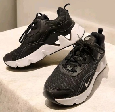NIKE RYZ 365 Women's Size 9.5 Athletic Sneakers Black & White CU4874-001 NEW!
