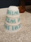 Butterprint Pyrex Mixing Bowls Set of 3 Vintage