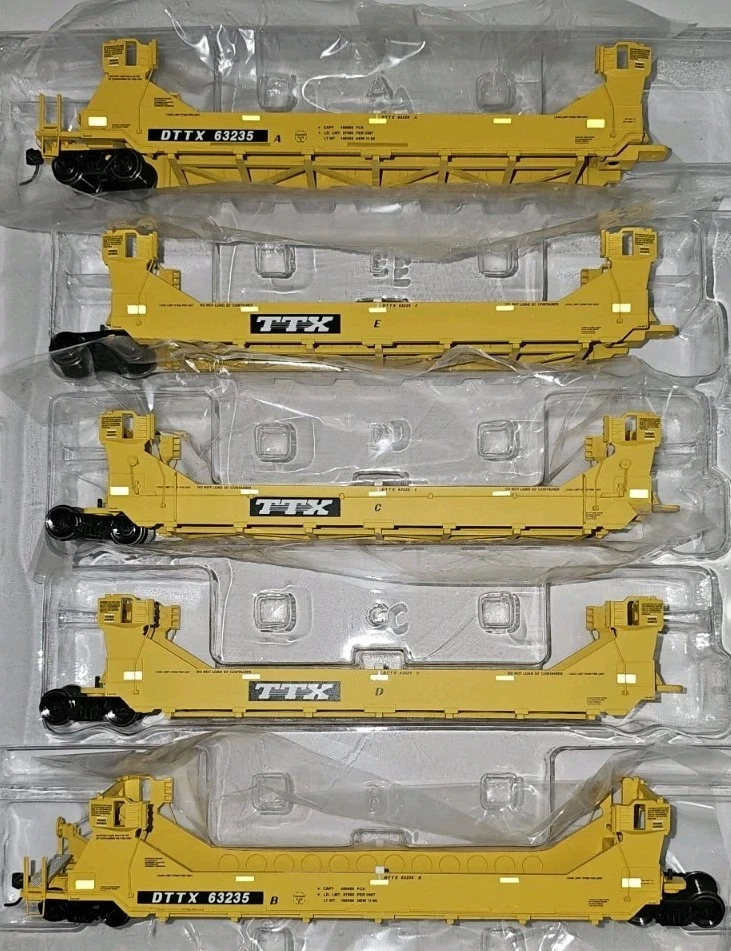 47601-19 Intermountain TTX Twin Stack Well Car Set - Image 3 of 4