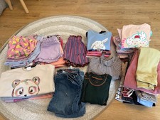 Kleidungspaket / Mädchen / 110-116