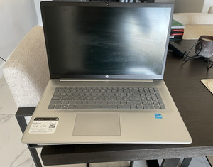 HP Laptop 17-cn0003dx 17.3" i3 11th Gen 8GB 256GB SSD Win10 Silver