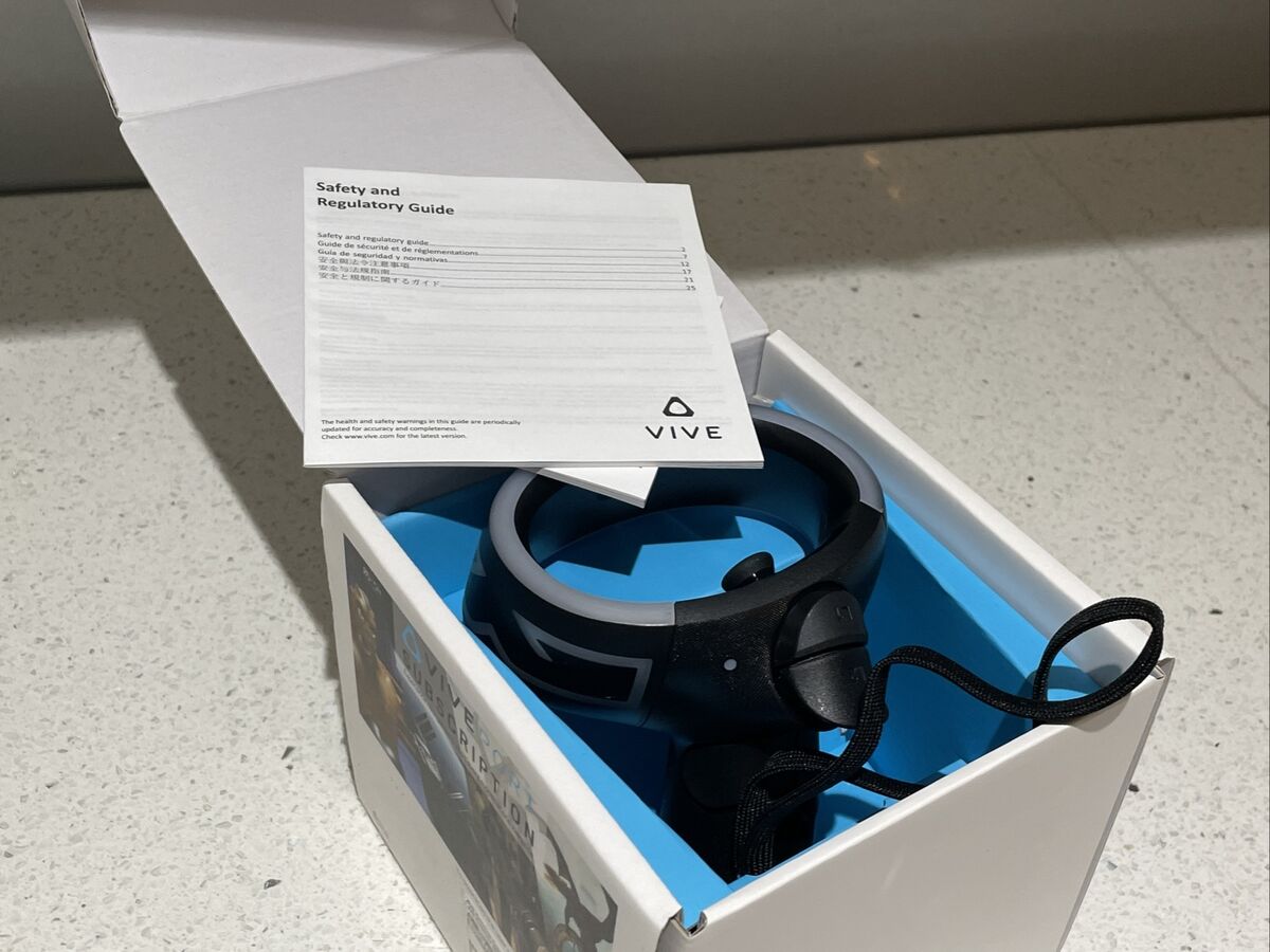 HTC Vive Cosmos Left VR controller wireless HTC Vive Cosmos HTC Vive Cosmos Left VR controller wireless HTC Vive Cosmos