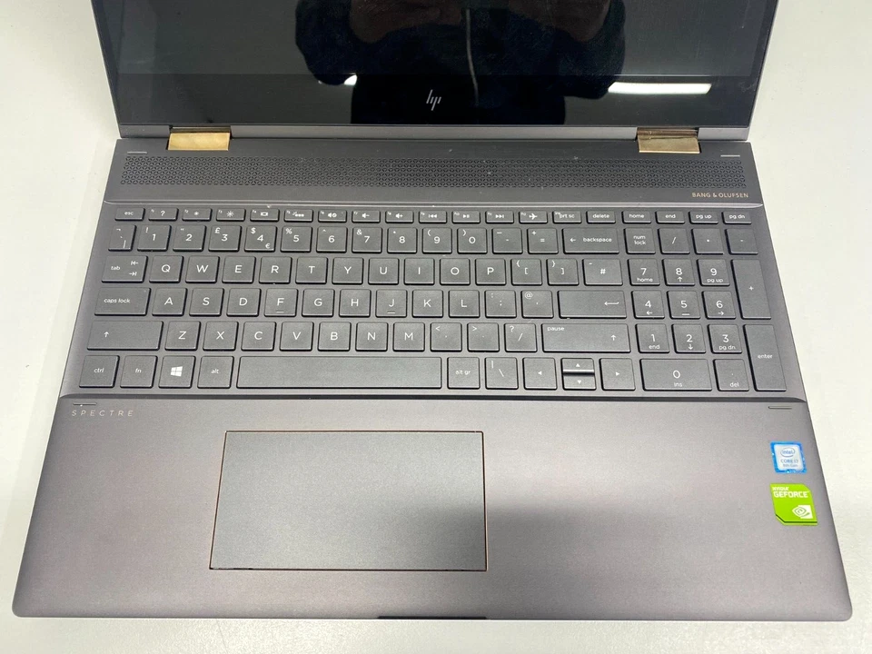 HP Spectre x360 15.6" - Core i7 8th Gen -  512 SSD - 2 in 1 - 16 GB - MX150 - Image 4 of 4