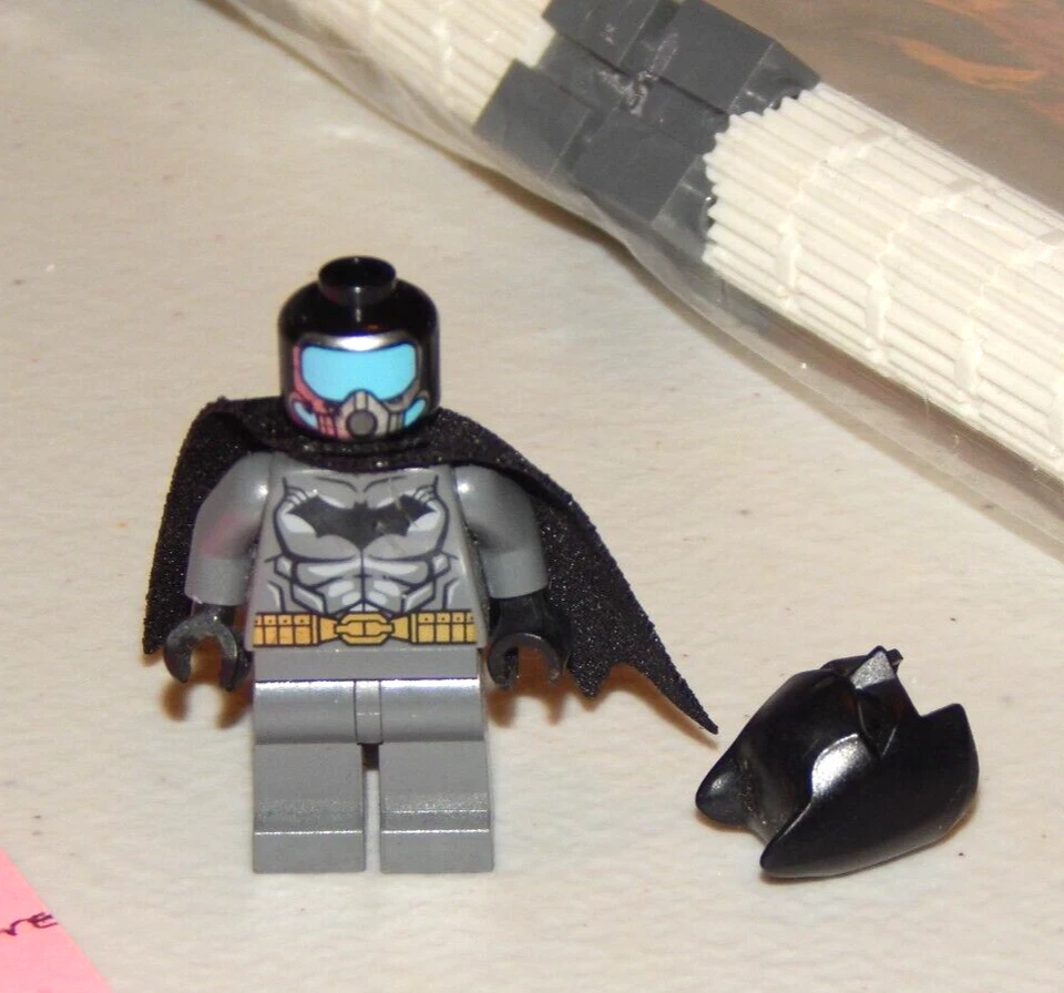 Lego DC Liga de la Justicia 76027 Batman Minifigura Solo SH162 Manta Negra Mar Profundo Foto 3 de 4