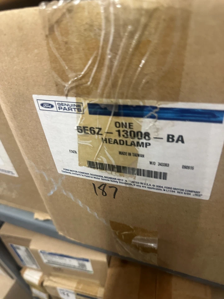 Faro lateral del conductor original Ford 5E6Z13008BA Mercury Mariner 05-07 Foto 3 de 3