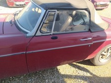Porte avant et accessoires Mg F