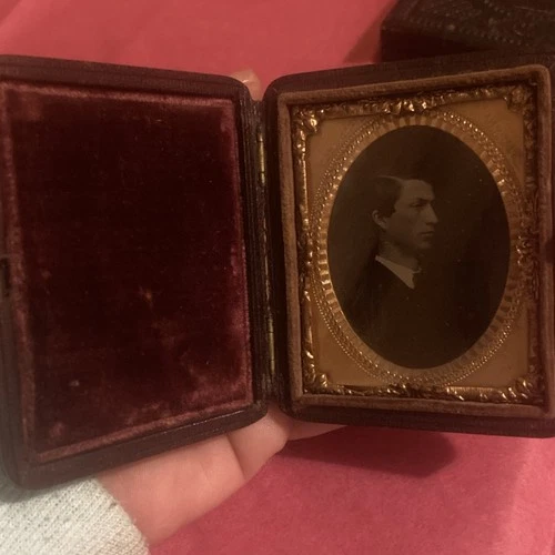Daguerreotype Portrait Photograph Black & White Framed Union Case Antique