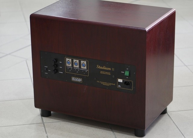 rel stadium subwoofer