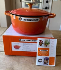 Le Creuset Signature Round Dutch Oven w/ Crucible Knob Flamme Doree 4.5 qt NEW