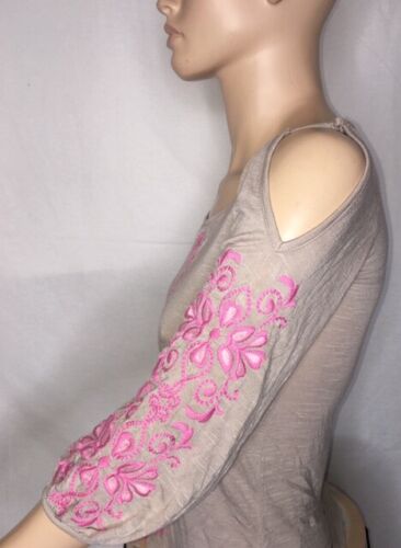 Junior's NWT INC Cold-Shoulder Embellished Gray/Pink Top Size P/P - Picture 3 of 6