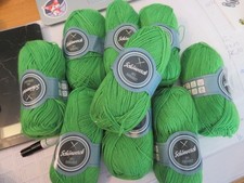 450 gr grüne Wolle von Schönwerck (P)