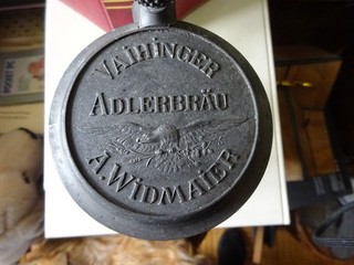 alter Bierkrug der Brauerei Widmaier Vaihingen 1918 mit Buch z. Geschichte