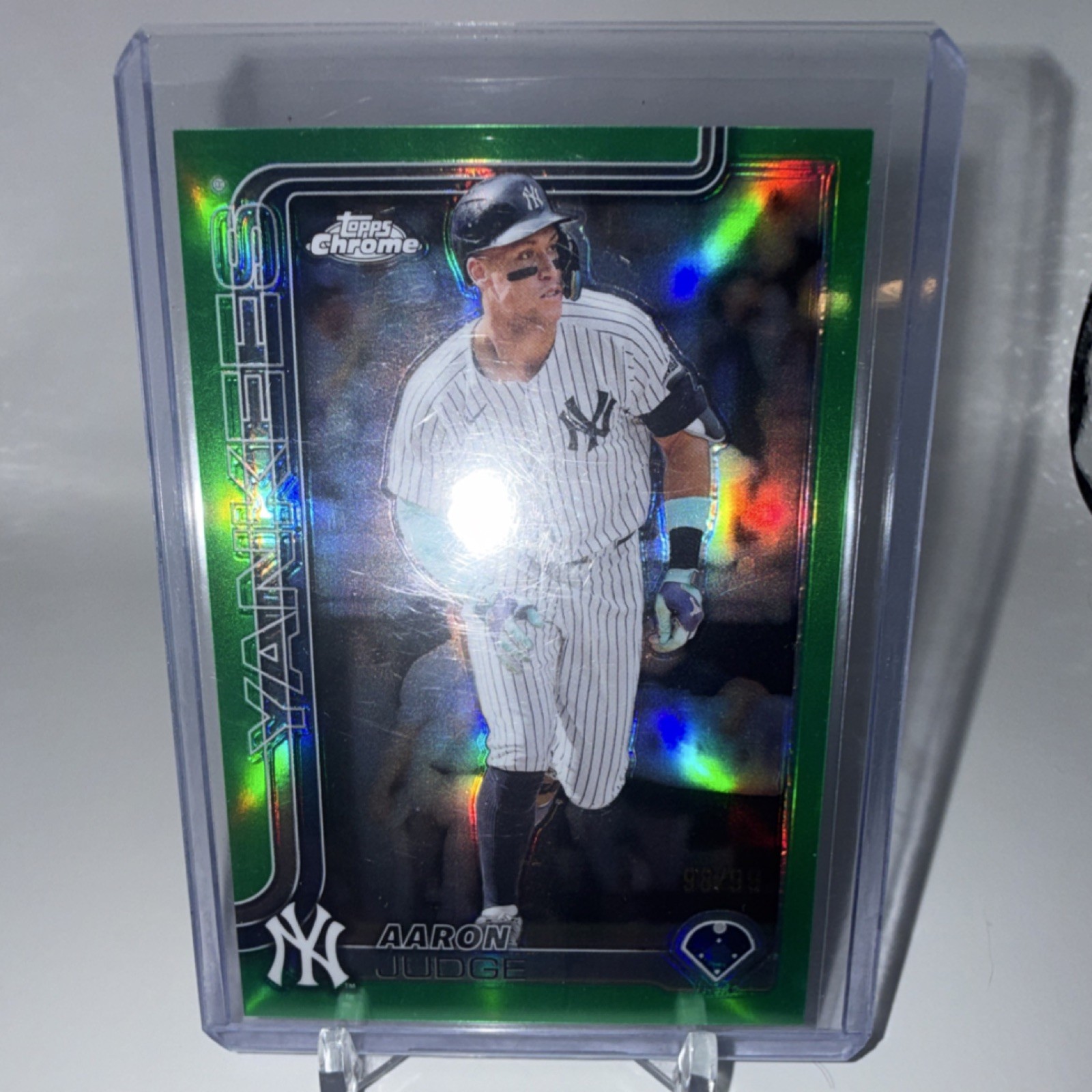 Topps 2025 Chrome Aaron Judge #99 Green Refractor /99 Yankees MLB