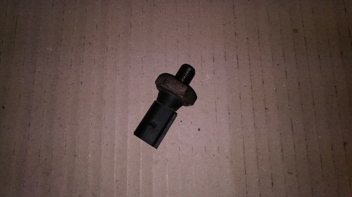 VW Polo 9N 1.2 64PS Original Öldruckschalter Zylinderkopf 036919081A