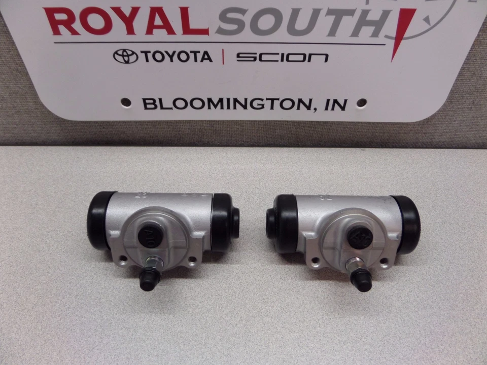 Toyota Tacoma 2005 - 2020 Rear Wheel Cylinder Set Genuine OE OEM - Image 2 of 3